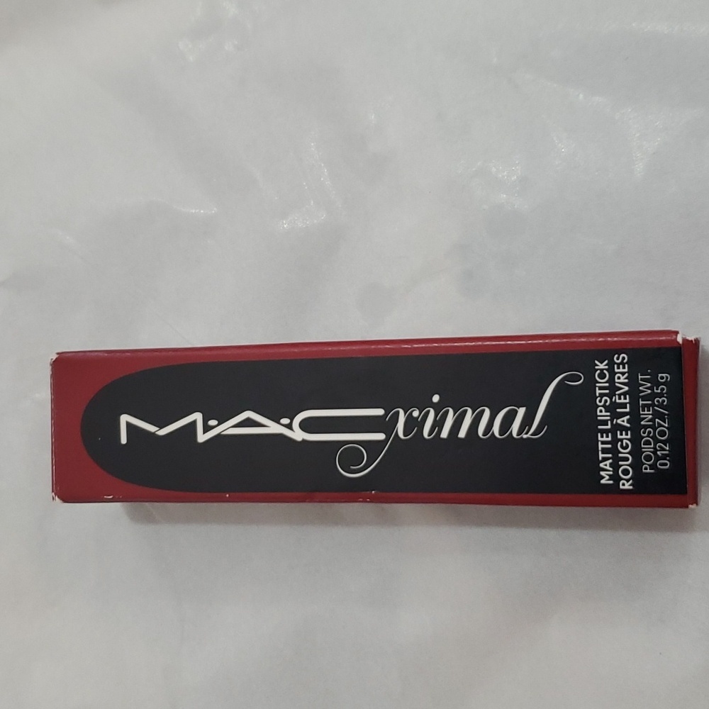 MAC cosmetics ring the alarm macximal matte lipstick brand new
